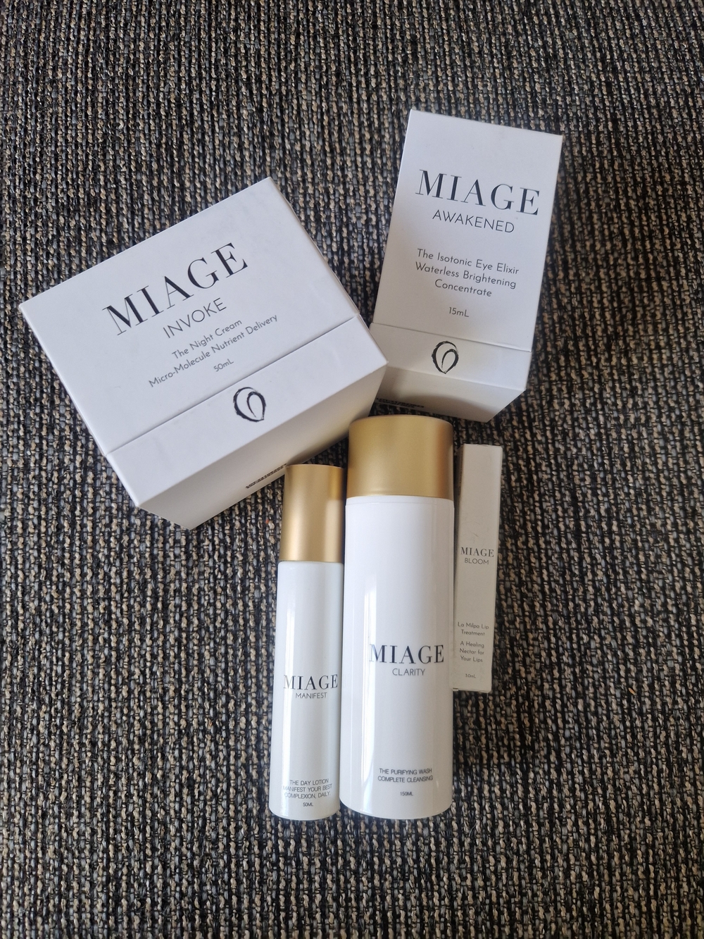 MIAGE Skincare set